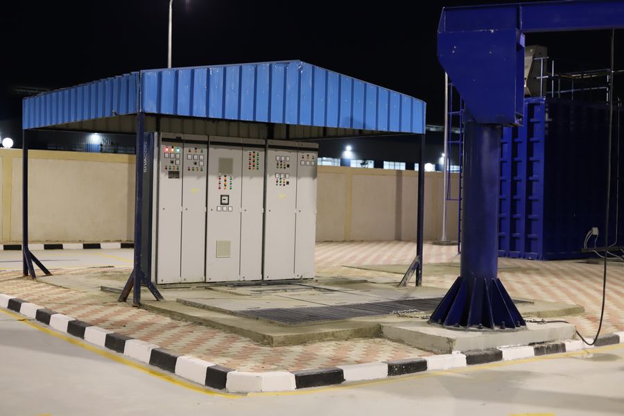 Outdoor electrical kiosk